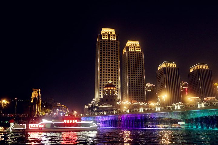 海河夜景，流光溢彩的河畔魅力新呈现