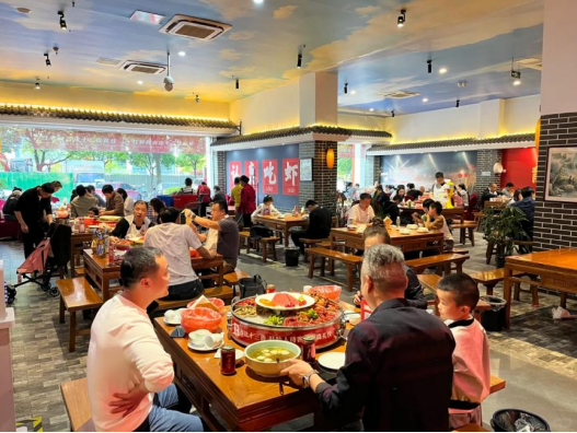 科技重塑味蕾，最新餐饮加盟共创未来美食新纪元